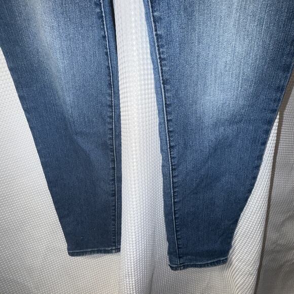 Size 4 - Women’s Old Navy Super Skinny Jeans - Picture 7 of 10
